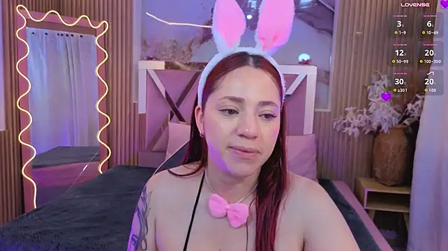 ANNE_TAY1