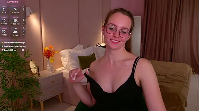 janicecollins (F young) - 3 slaps on my ass