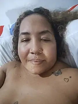 CurvyHeat live cam on StripChat