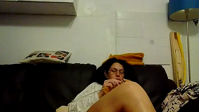 RubyyRosee live cam on StripChat