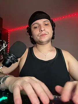marcus_leonel live cam on StripChat