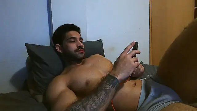 macho_fit (M young) - #beardy #bisexuals #brazilian #brunettes #cam2cam #dirty-talk #flashing #flexing #foot-fetish #handjob #handy #hd #masturbation #middle-priced-privates #muscular #orgasm #outdoor #portuguese-speaking #sexting #shower #small-audience #smoking #sph #striptease #white #young
