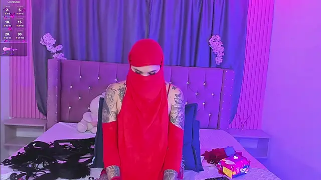 nayla-mouna (F young) - play with my pussy
