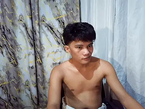 marksurelyhard live cam on StripChat