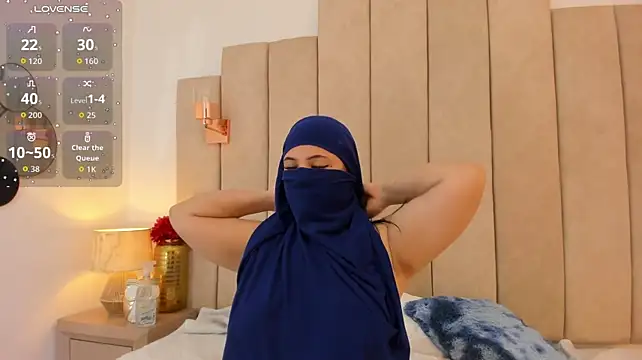 malikastar_ (F young) - topples + slap in my tits