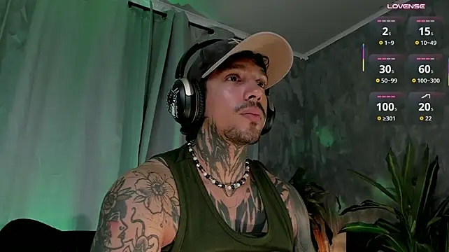 TigerStripes1_ live cam on StripChat