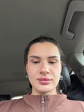 MiraReach live sex cam