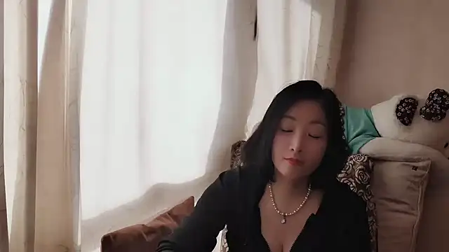 Rachel-6600