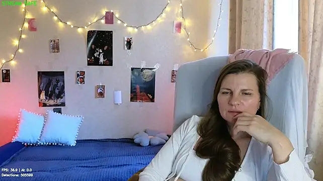 Mirabelle_Velvet