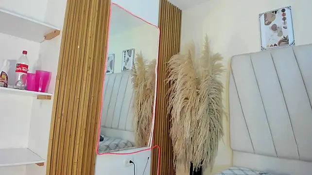 Mikaelaa_