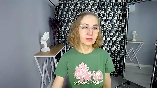 queen_a_n_i