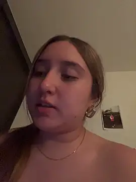 online nude chatroom MoraInFire