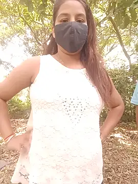 hot-punjabi-couple