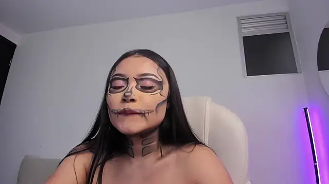 Lulu_Sakura_ live cam on StripChat