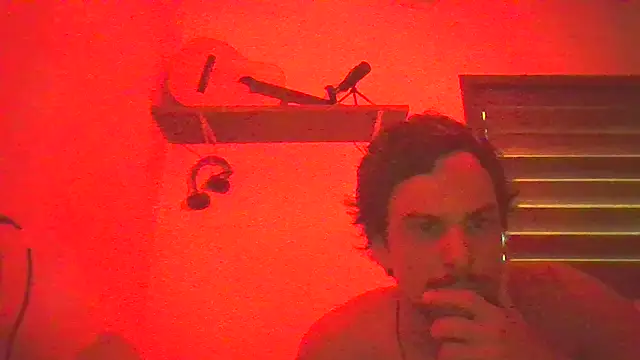 buenocouple live cam on StripChat