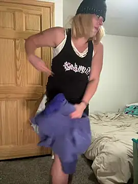KITTYBOOBOOFUXX webcam