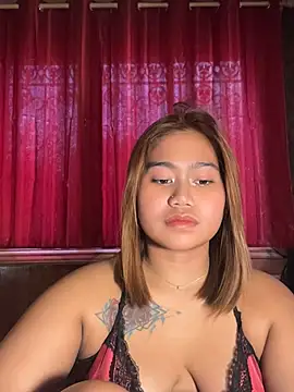 vien_pussy69 live cam on StripChat
