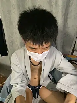 Zhang_yiovo live cam on StripChat