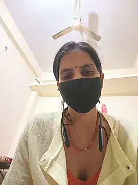 Cuty_ruhani live cam on StripChat