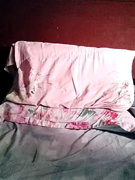 QueenSoreal webcam