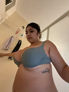 nude live chat Monica17