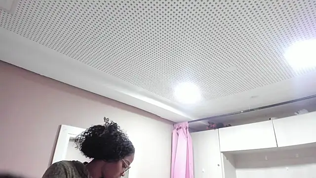KiomaraaBaker