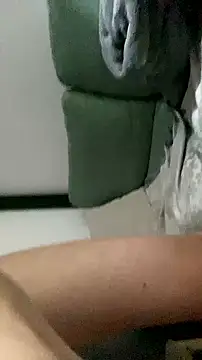 CouplingCry webcam