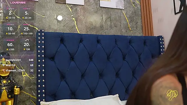 youngmommyy live cam to cam preview