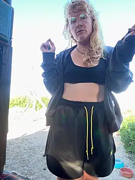 synnix (F young) - drooling aegao on naked tits lt gets pic