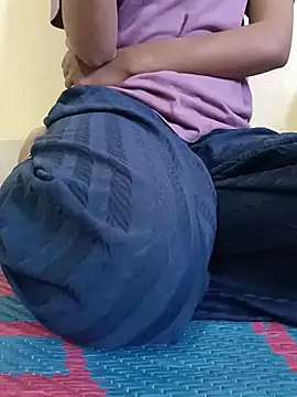 Hot_pooja_001 webcam
