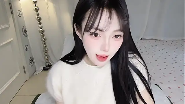 Rich-001 live cam on StripChat