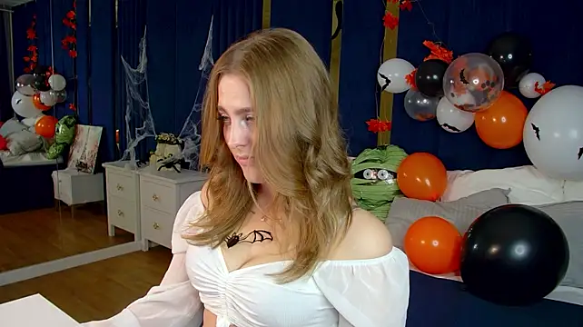 EllaBells live cam on StripChat