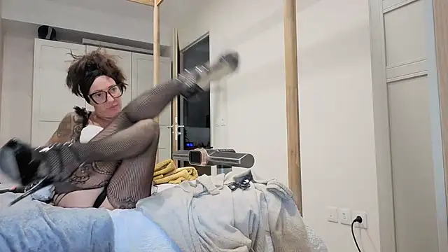 claraxloveuse live cam on StripChat