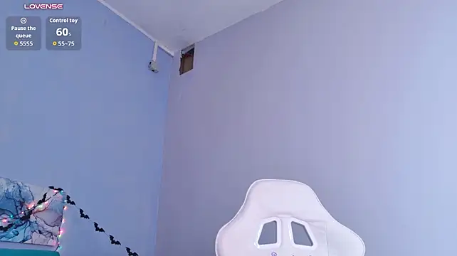 College_Girl_18 live cam on StripChat