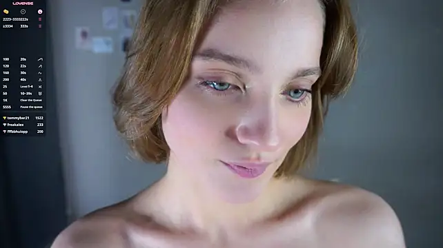 ElvinaBusuttill live cam on StripChat