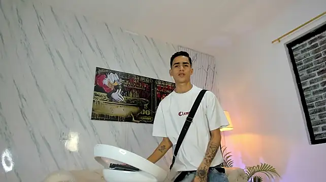COOL_BOYS2 live cam on StripChat