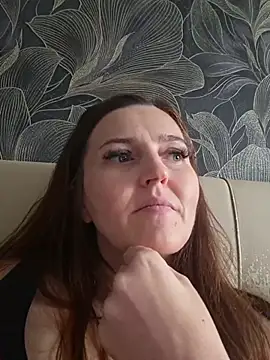 MilaMature live sex cam