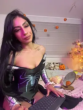 Lucyjoi live cam on StripChat