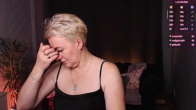 Nika_Smit live cam on StripChat