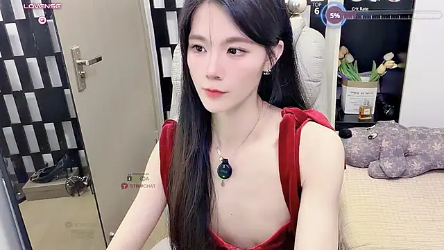 Yueyue-MM live cam on StripChat
