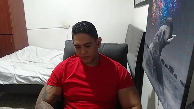 coltonmassiff live cam on StripChat