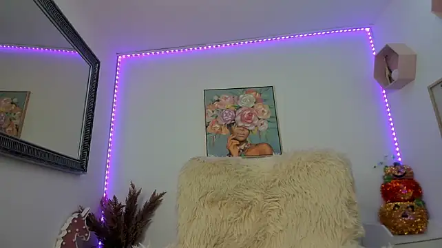 EmberLuna_ live cam on StripChat