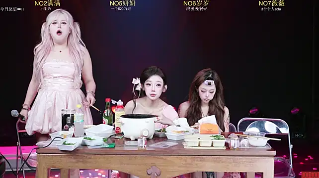 CL-1314 live cam on StripChat
