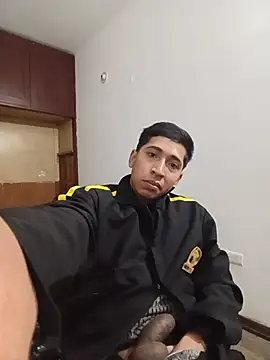 Moreno-Latino live cam on StripChat