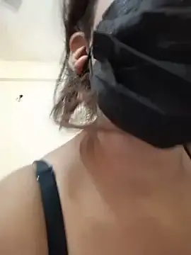 Little_toy_girl