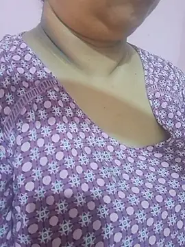 Ravina_patil1 live cam on StripChat
