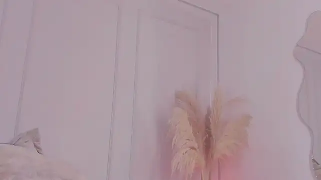 Mariapettit live cam on StripChat