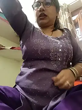 Heyy_Anshi live cam on StripChat