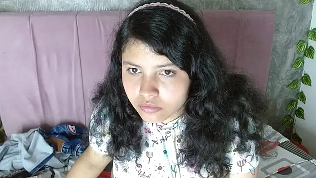 Alison_Dacaria live cam on StripChat