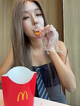 BBi-0329 Live Webcam on Stripchat